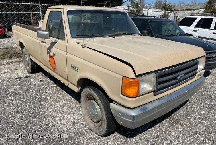 image for item II9370 1988 Ford F250  pickup truck