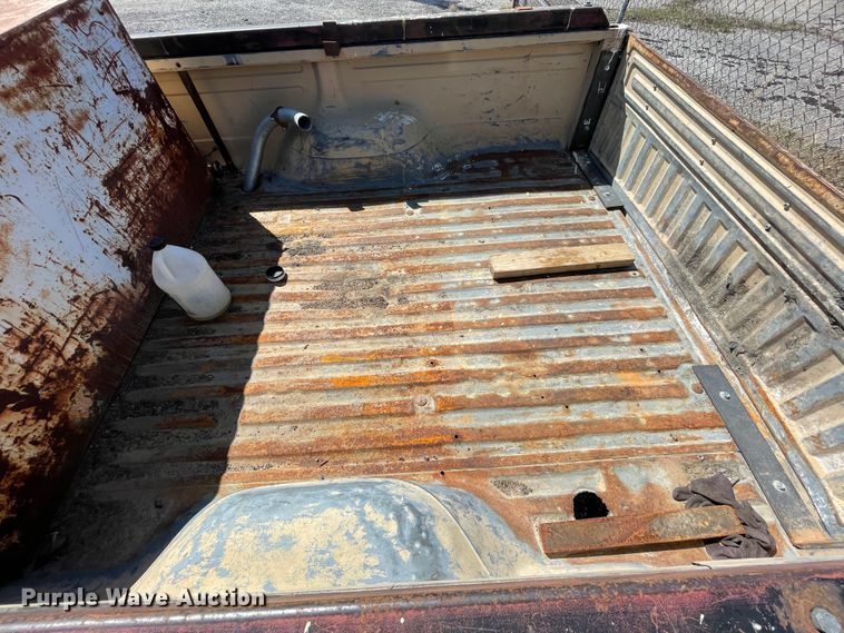 image for item II9370 1988 Ford F250  pickup truck