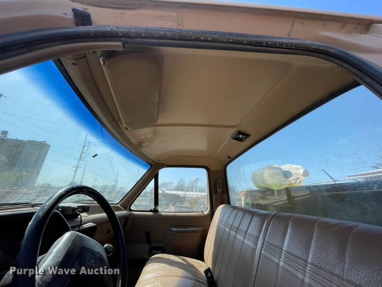 image for item II9370 1988 Ford F250  pickup truck