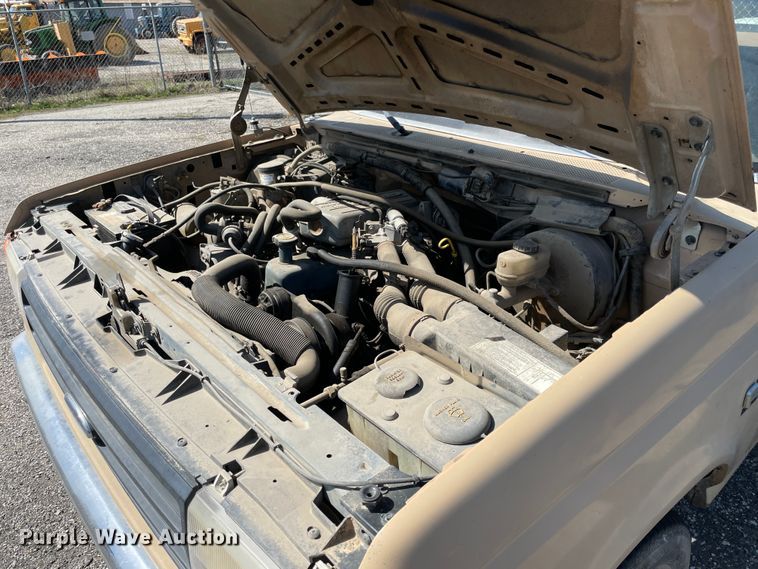 image for item II9370 1988 Ford F250  pickup truck