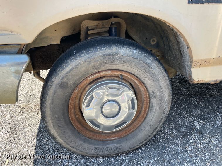 image for item II9370 1988 Ford F250  pickup truck