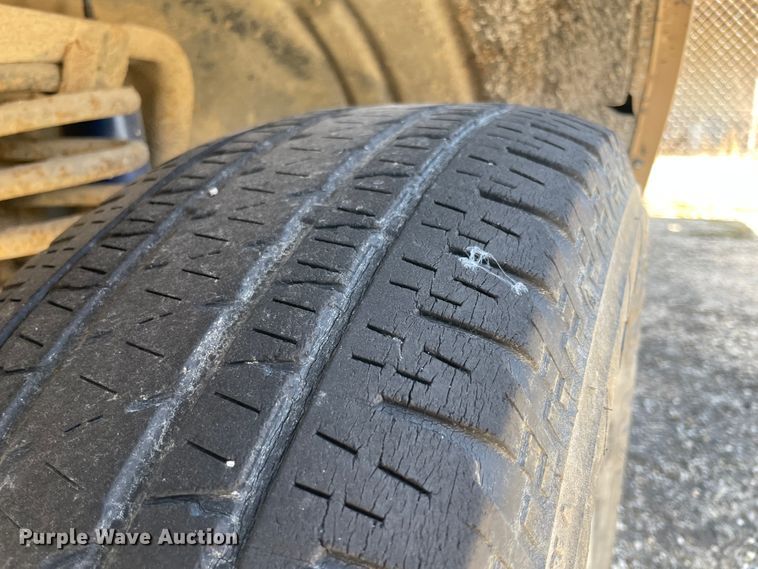 image for item II9370 1988 Ford F250  pickup truck