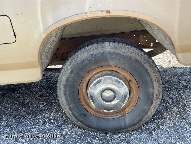 image for item II9370 1988 Ford F250  pickup truck