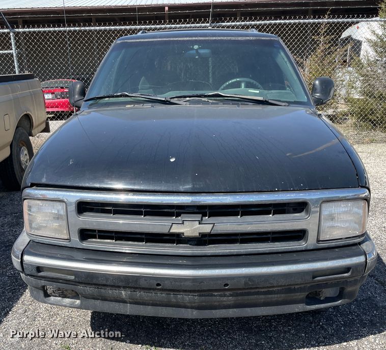 image for item II9371 1997 Chevrolet Blazer  SUV