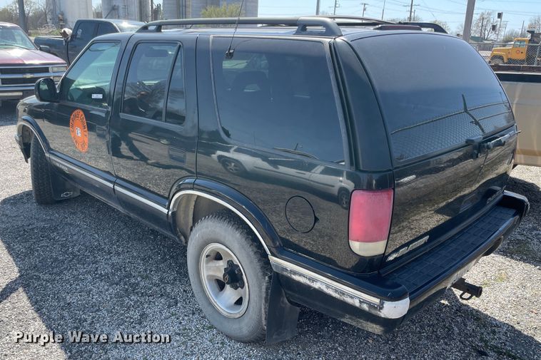 image for item II9371 1997 Chevrolet Blazer  SUV