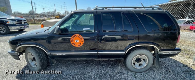 image for item II9371 1997 Chevrolet Blazer  SUV