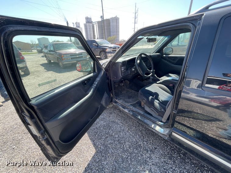 image for item II9371 1997 Chevrolet Blazer  SUV