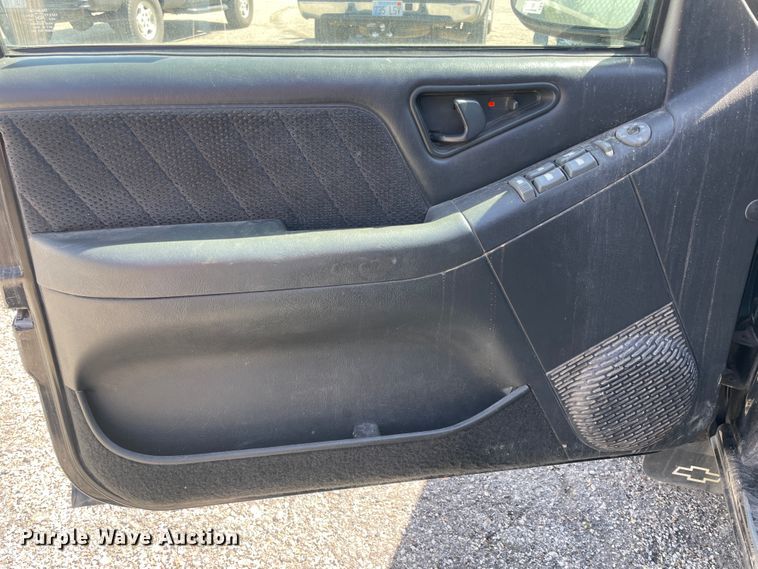 image for item II9371 1997 Chevrolet Blazer  SUV