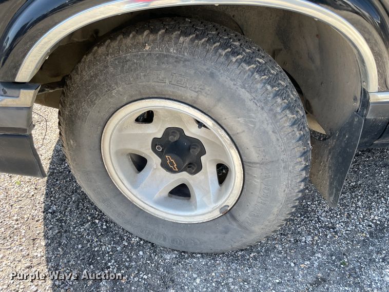 image for item II9371 1997 Chevrolet Blazer  SUV