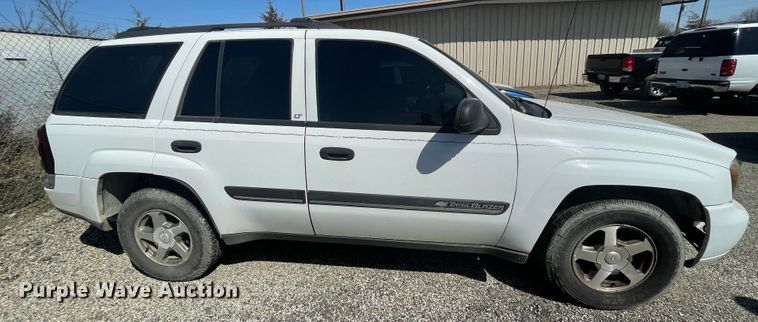 image for item II9372 2002 Chevrolet Trail Blazer  SUV