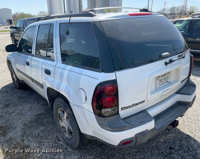 image for item II9372 2002 Chevrolet Trail Blazer  SUV