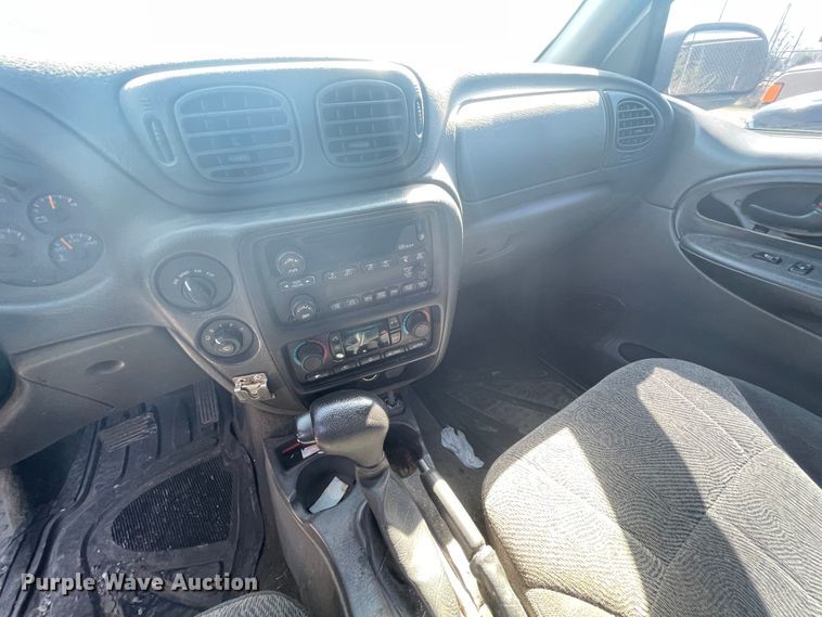 image for item II9372 2002 Chevrolet Trail Blazer  SUV