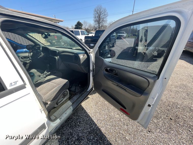 image for item II9372 2002 Chevrolet Trail Blazer  SUV