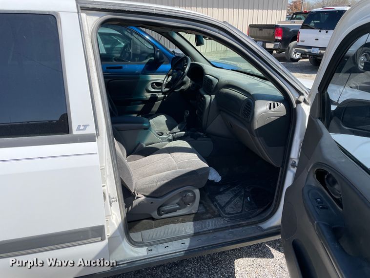 image for item II9372 2002 Chevrolet Trail Blazer  SUV