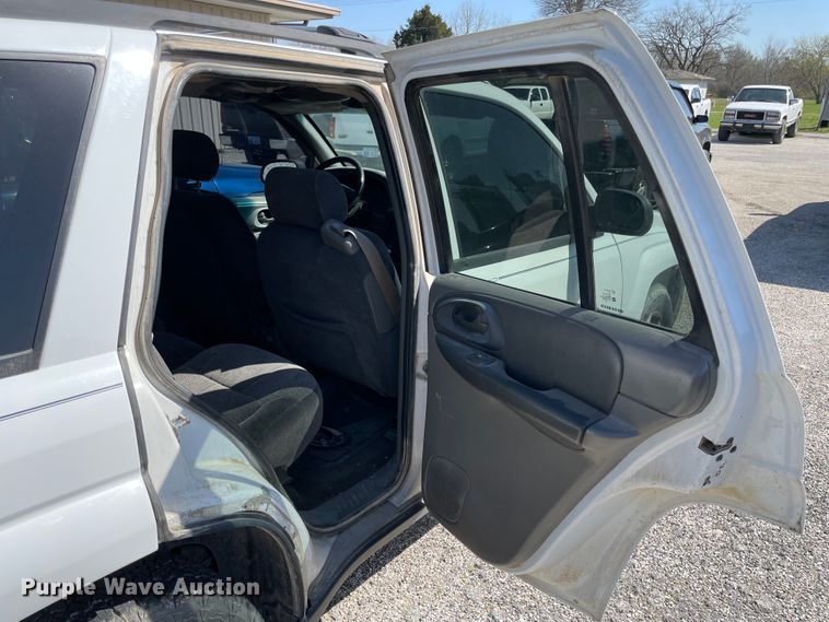 image for item II9372 2002 Chevrolet Trail Blazer  SUV