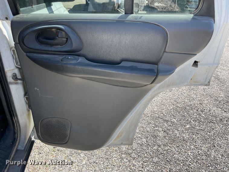 image for item II9372 2002 Chevrolet Trail Blazer  SUV