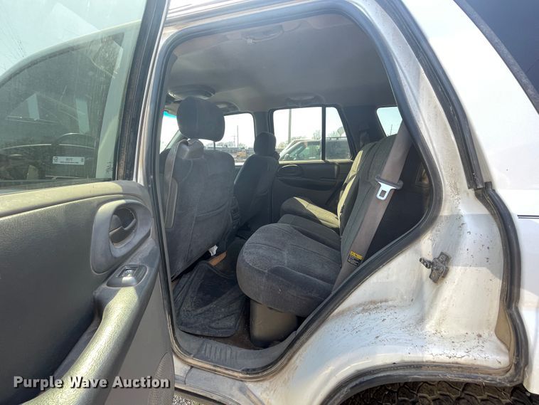 image for item II9372 2002 Chevrolet Trail Blazer  SUV