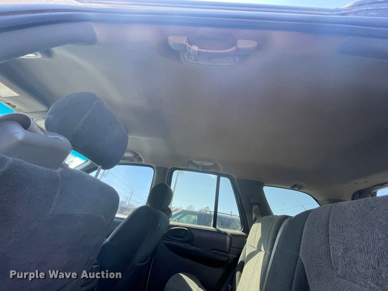 image for item II9372 2002 Chevrolet Trail Blazer  SUV