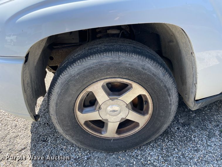 image for item II9372 2002 Chevrolet Trail Blazer  SUV