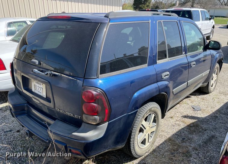 image for item II9373 2004 Chevrolet Trail Blazer  SUV