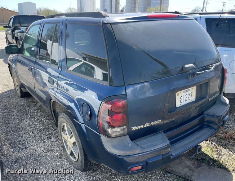 image for item II9373 2004 Chevrolet Trail Blazer  SUV