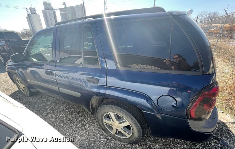 image for item II9373 2004 Chevrolet Trail Blazer  SUV