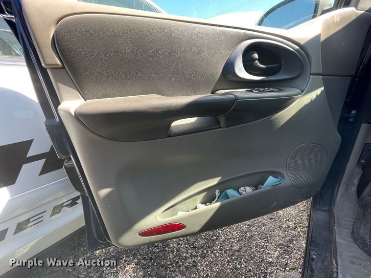 image for item II9373 2004 Chevrolet Trail Blazer  SUV