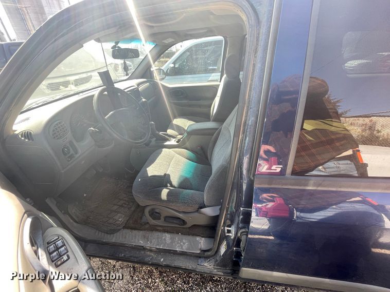 image for item II9373 2004 Chevrolet Trail Blazer  SUV