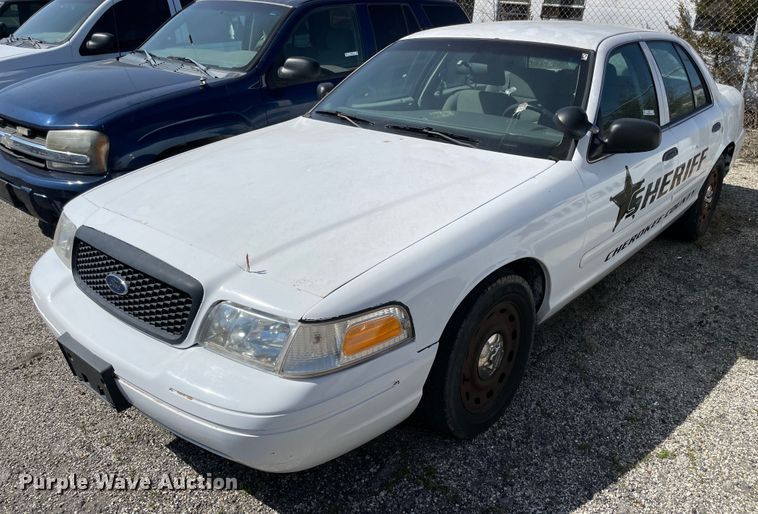 image for item II9374 2003 Ford Crown Victoria Police Interceptor