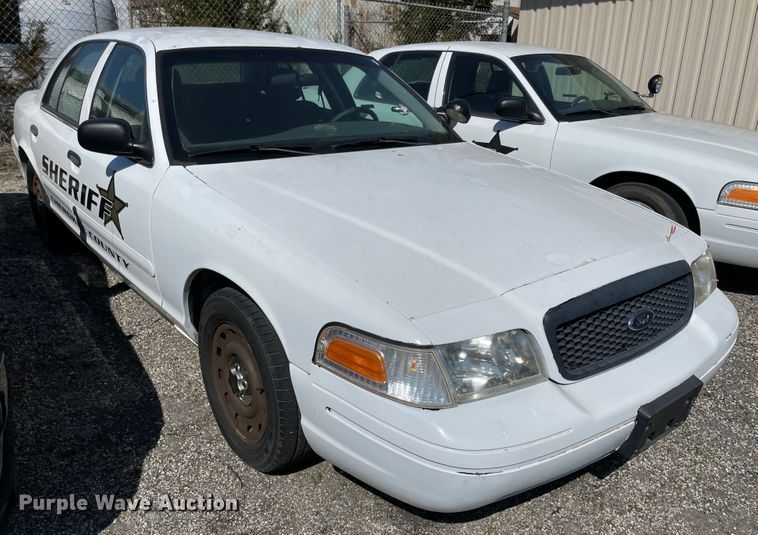 image for item II9374 2003 Ford Crown Victoria Police Interceptor