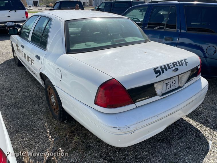 image for item II9374 2003 Ford Crown Victoria Police Interceptor