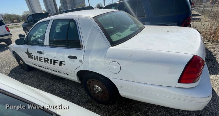 image for item II9374 2003 Ford Crown Victoria Police Interceptor