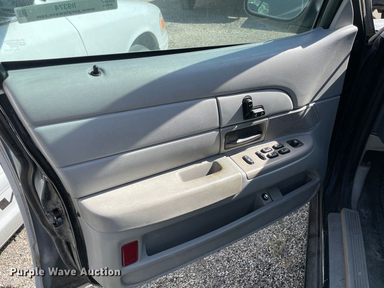 image for item II9374 2003 Ford Crown Victoria Police Interceptor