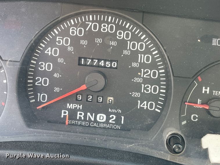 image for item II9374 2003 Ford Crown Victoria Police Interceptor