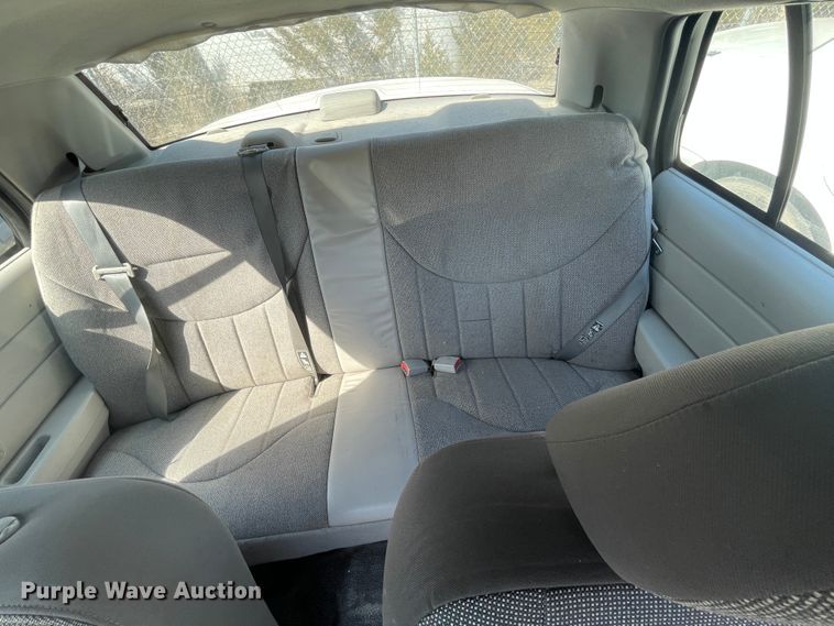 image for item II9374 2003 Ford Crown Victoria Police Interceptor