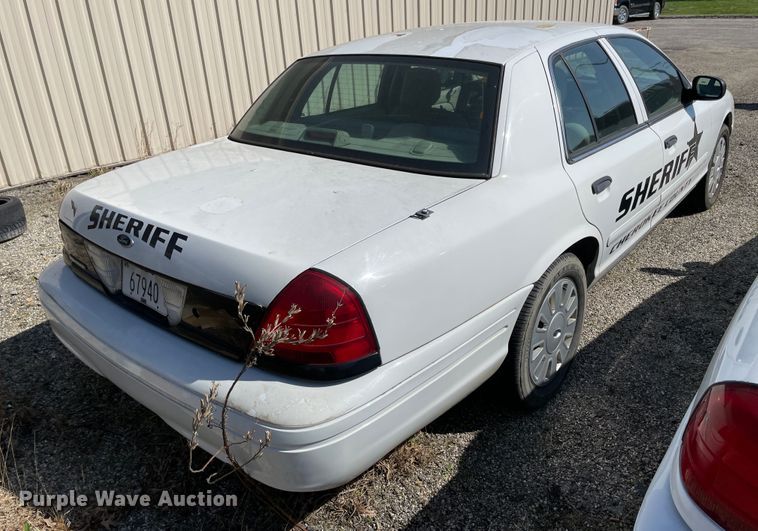 image for item II9375 2007 Ford Crown Victoria Police Interceptor