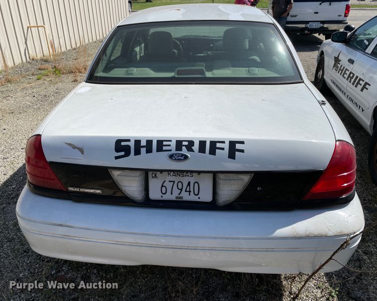 image for item II9375 2007 Ford Crown Victoria Police Interceptor