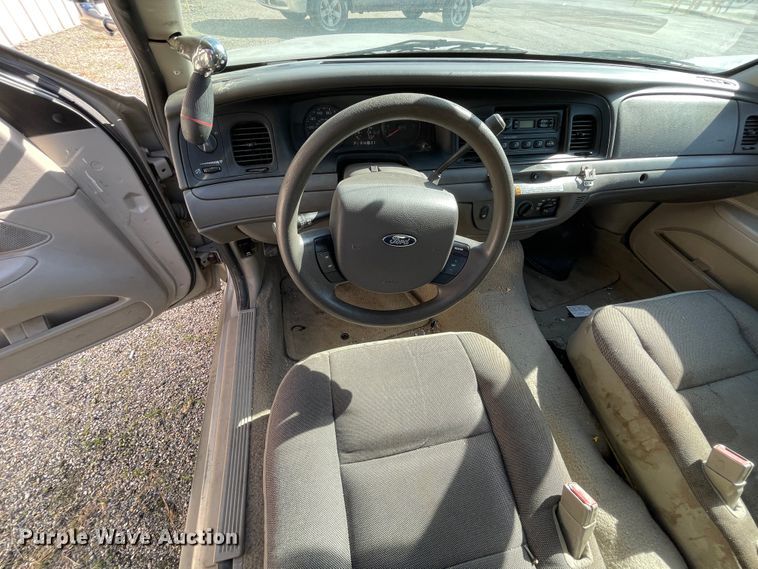 image for item II9375 2007 Ford Crown Victoria Police Interceptor