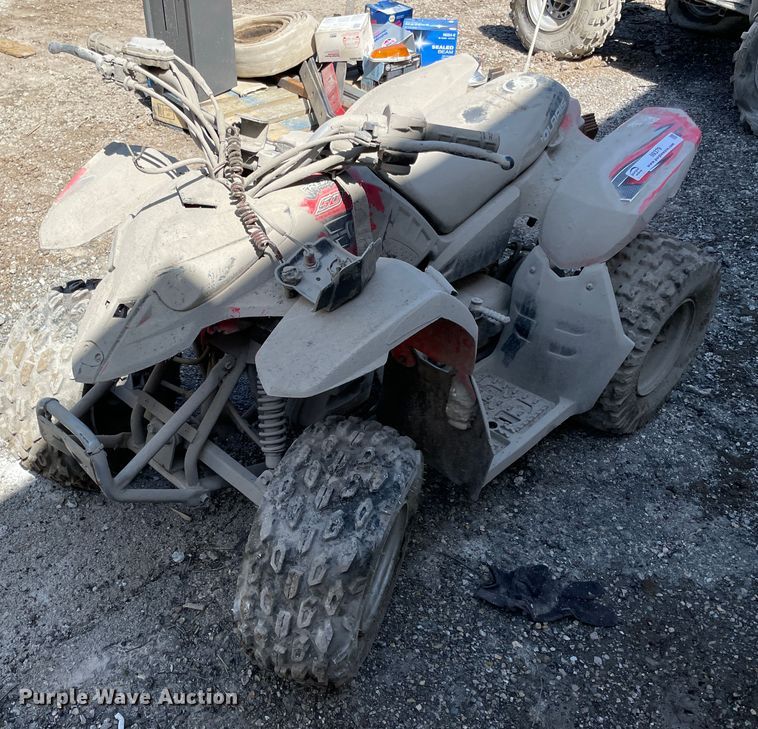 image for item II9379 2005 Polaris Predator  ATV