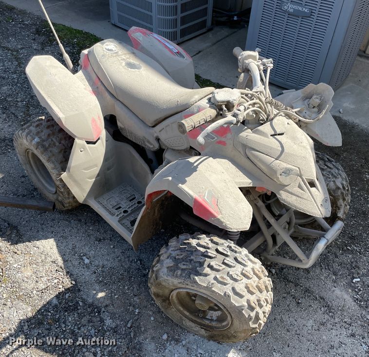 image for item II9379 2005 Polaris Predator  ATV