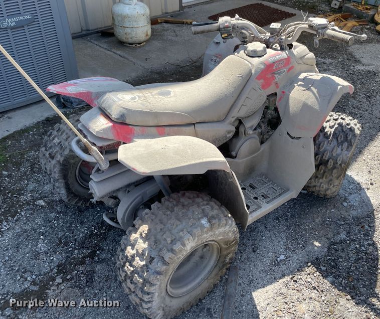 image for item II9379 2005 Polaris Predator  ATV