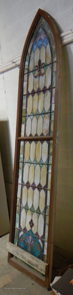 image for item II9933 Stained glass window