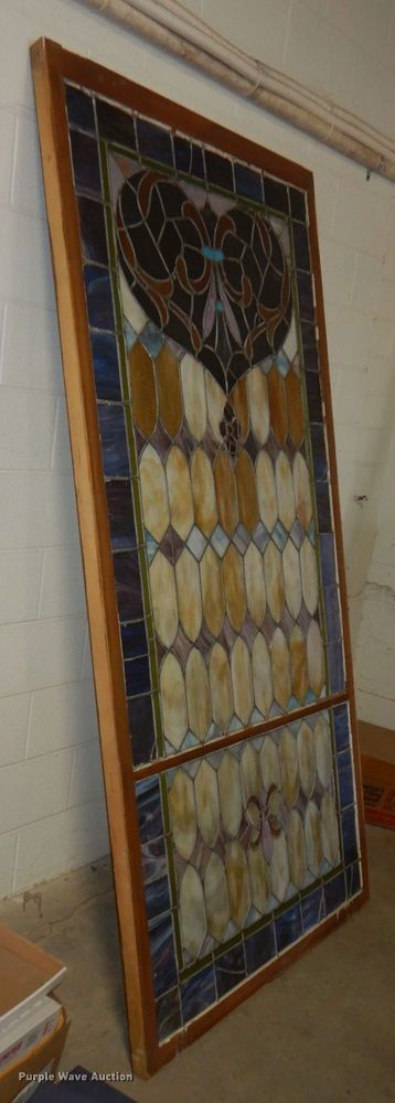 image for item II9934 Stained glass window