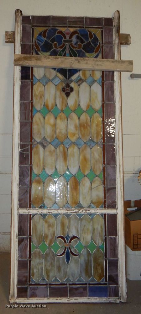 image for item II9935 Stained glass window