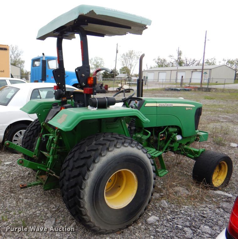 image for item II9939 John Deere 5075E  tractor
