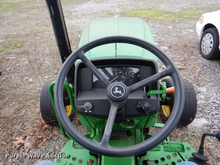 image for item II9939 John Deere 5075E  tractor
