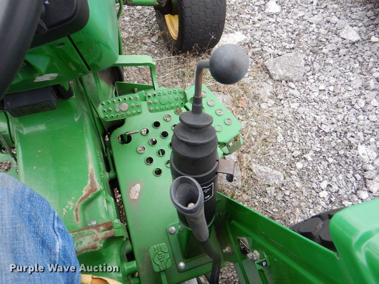 image for item II9939 John Deere 5075E  tractor