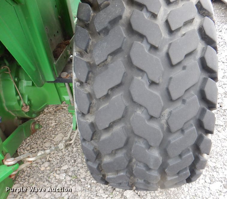 image for item II9939 John Deere 5075E  tractor