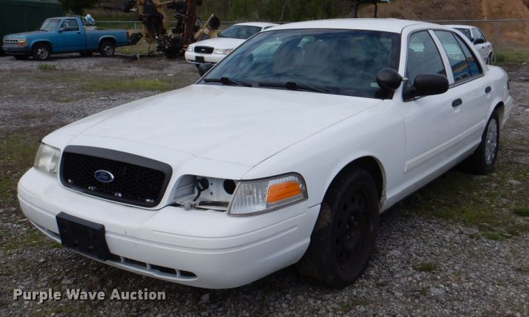 image for item II9940 2010 Ford Crown Victoria Police Interceptor