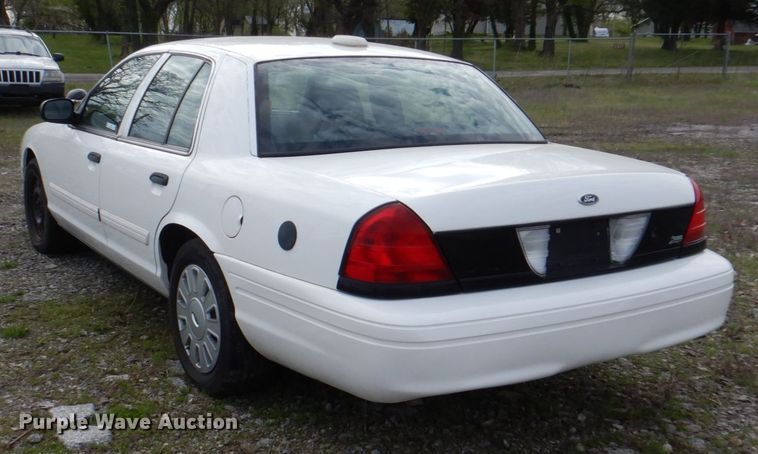 image for item II9940 2010 Ford Crown Victoria Police Interceptor
